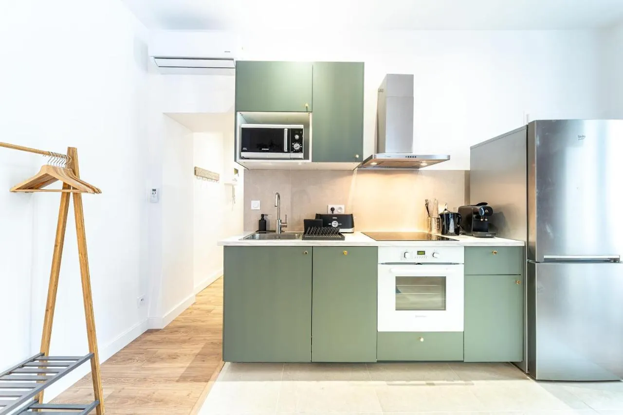 Le Marietton Appartement Cosy A Deux Pas Du Metro Valmy Lyon Apartment