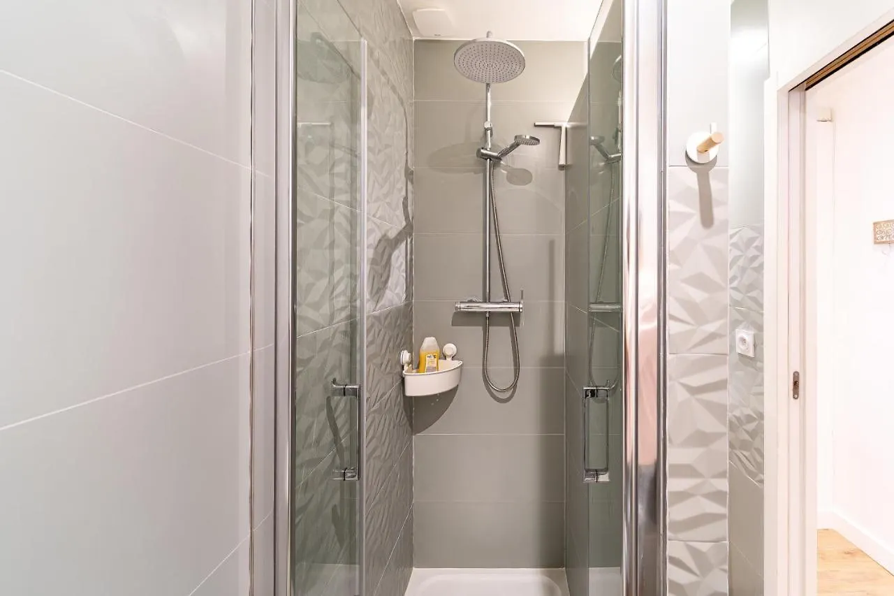 Le Marietton Appartement Cosy A Deux Pas Du Metro Valmy Lyon Apartment